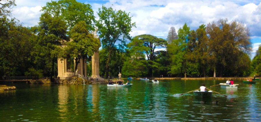 Villa Borghese Lake with row boat rentals