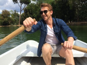 Sean rowing - rent boats in Villa Borghese