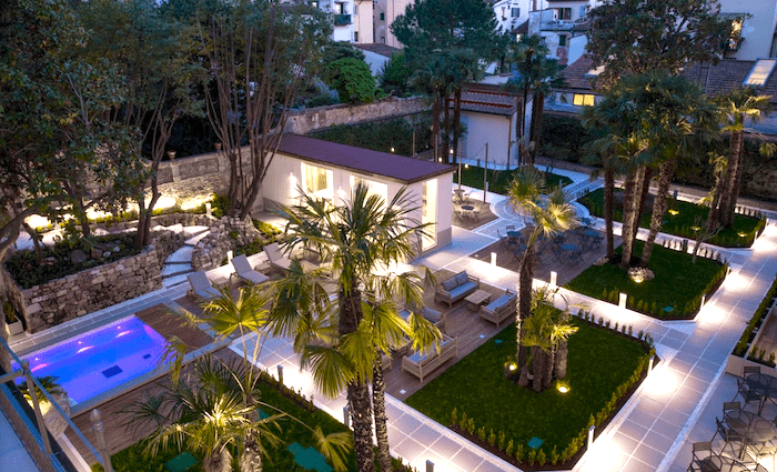 Palazzo Castri hotels with pools