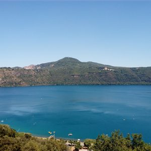 how to stay cool in rome - Lago Albano
