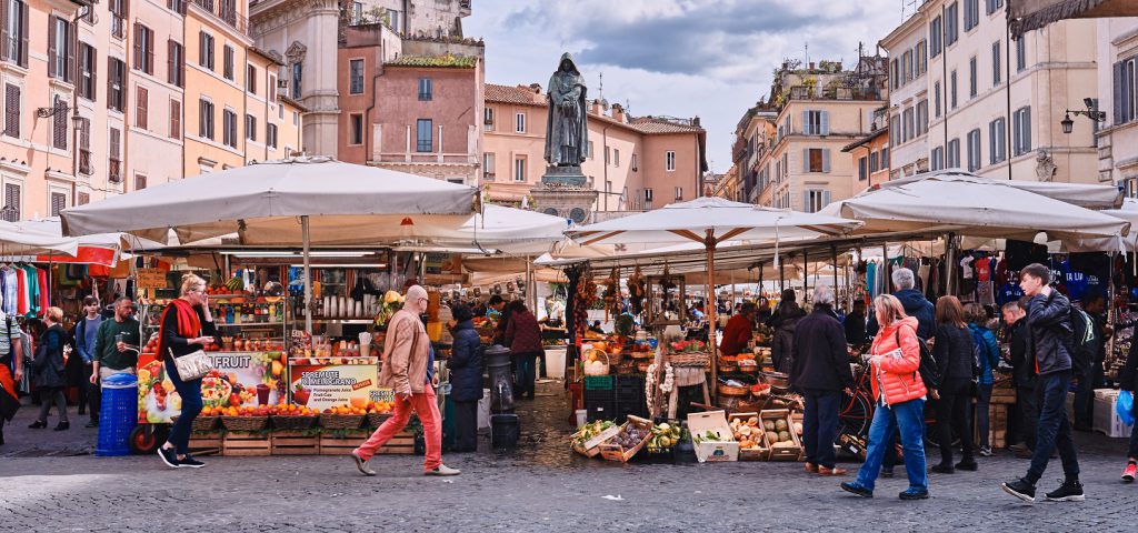 campo de fiori market with people in rome