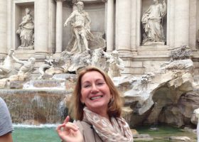 Visiting the Trevi Fountain: Facts, History and What Not to Miss