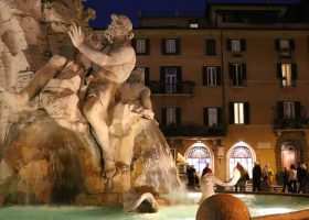 Piazza Navona Four River Fountain At night The Tour Guy Tours 1440