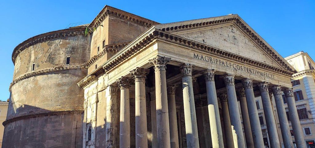 the roman guy pantheon