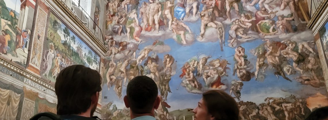 people looking at the sistine chapel