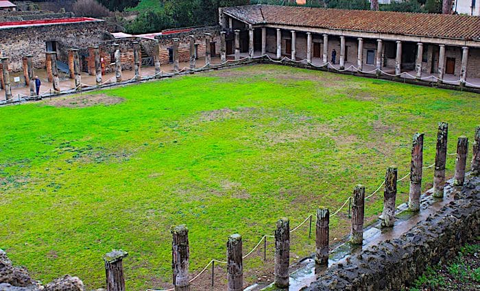 pompeii italy tourism