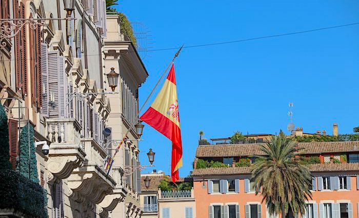 the roman guy spanish steps