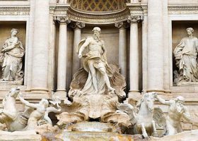 the roman guy trevi fountain